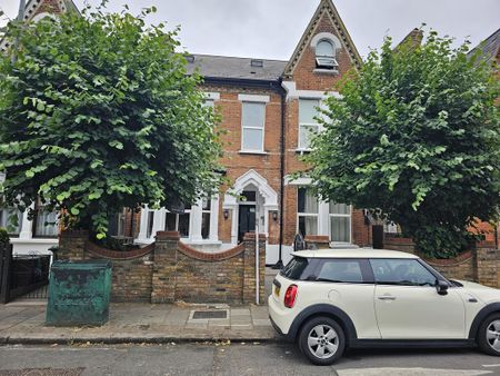 2 bedroom maisonette to rent - Photo 4