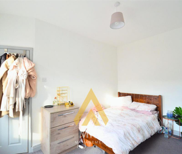 6 bedroom terraced house to rent - Photo 4