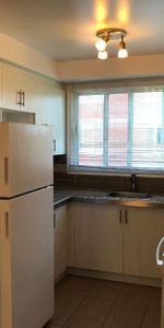 3 ET DEMI, TOUT RENOVE, CHAUFFAGE ET EAU CHAUDE INCLUS - Photo 4