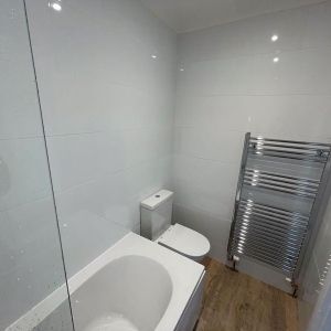2 bedroom terraced house to rent - Photo 2