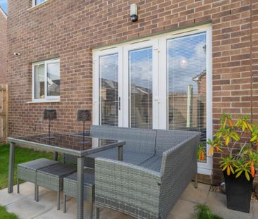 6 bedroom detached house to rent - Photo 4