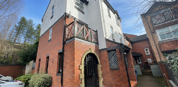 5 bed house share to rent in Trinity Courtyard, Newcastle upon Tyne, NE6 - Photo 2