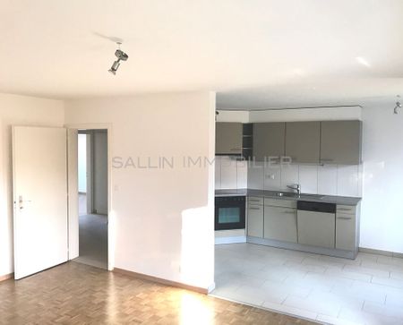 JOLI ET SPACIEUX APPARTEMENT DE 4½ PIECES - Photo 4