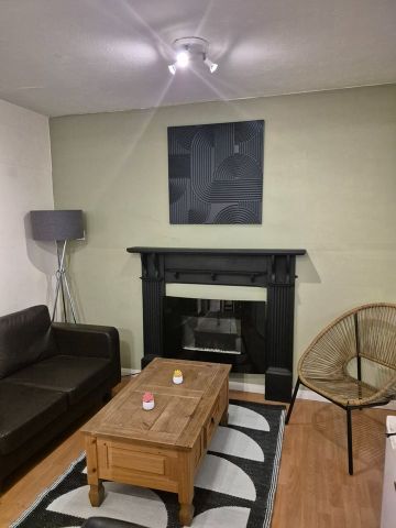 Room in a Shared House, Knepp Close, BN2 - Photo 3