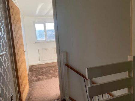 2 bedroom semi-detached house to rent - Photo 5