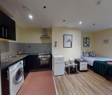 Studio to rent - Photo 1