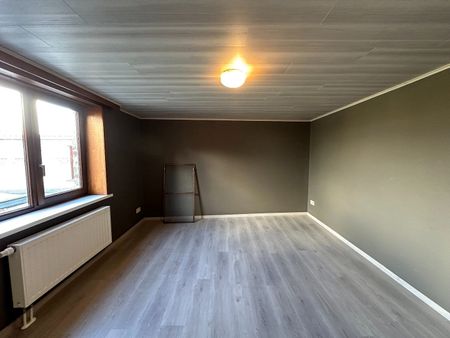 Verrassend ruime woning in het Centrum van vladslo - Photo 2