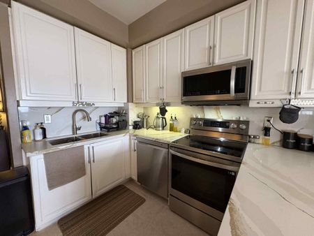 For Lease - 3888 Duke of York Boulevard Unit# 3024, Mississauga, Ontario - Photo 5