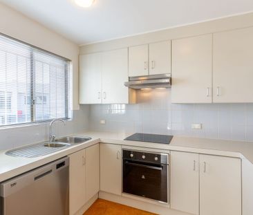 305/10 Currie Crescent,Griffith - Photo 6