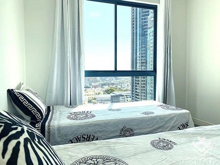 Luxurious High-Floor 2 Bedroom Apartment with Stunning River & City Views â Prime CBD Location - Photo 5