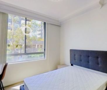 3 bed 2 bath-206-single room - Photo 2