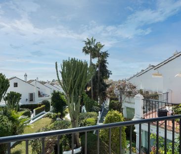 Casa adosada de alquiler en Cornalina-arroyo Piedras, 1, Nagüeles Alto - Photo 4