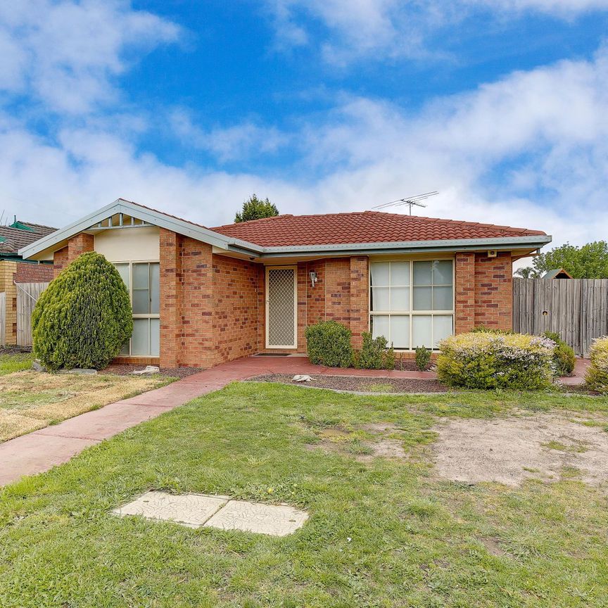 12 Prentice Court, ROXBURGH PARK - Photo 1