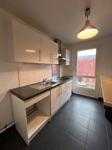 Location Appartement 3 pièces 77m² ROUBAIX 59100 - Photo 2