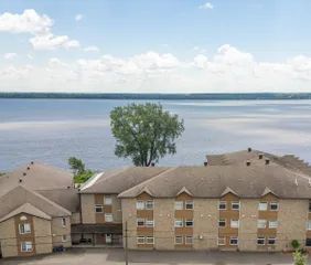 1 room apartment of 103m² in Trois-Rivières - Photo 1