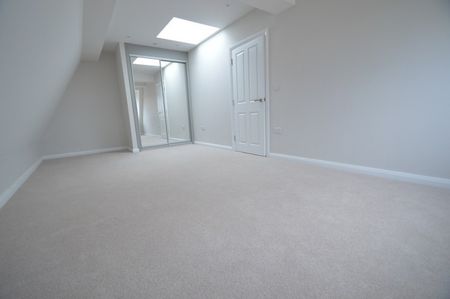 Chalvey Road East, Slough, Berkshire,SL1 - Photo 2