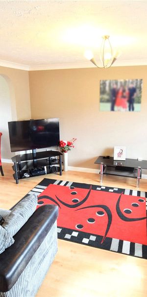 Cooke Rise, Warfield Cooke Rise, Warfield - Photo 1