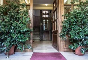 Prati: Spacious, tastefully furnished 1 bedroom, living, study, kitchen and bath. Located in beautiful building on high floor. Bright, silent, near services, metro and center. #1709