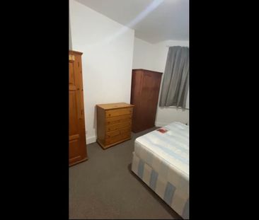 Room in a Shared House, Alric Avenue, NW10 - Photo 2