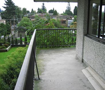 #205-150 East 15th St, North Vancouver - Photo 4