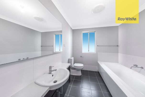 NEAR NEW LARGE HOME IN NEW ESTATE AREA! READY TO MOVE IN! - Photo 1