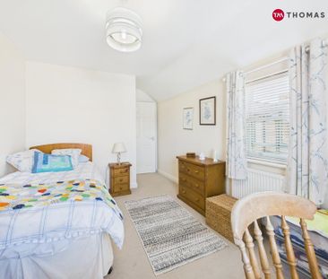 3 bedroom end of terrace house to rent - Photo 4