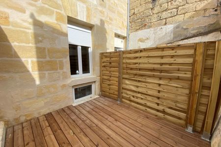 APPARTEMENT TYPE1 BIS AVEC COUR PRIVATIVE BORDEAUX CENTRE SA - Photo 3