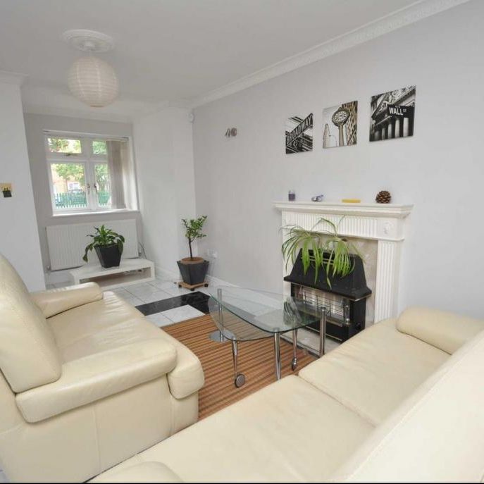 4 bedroom house to rent - Photo 1