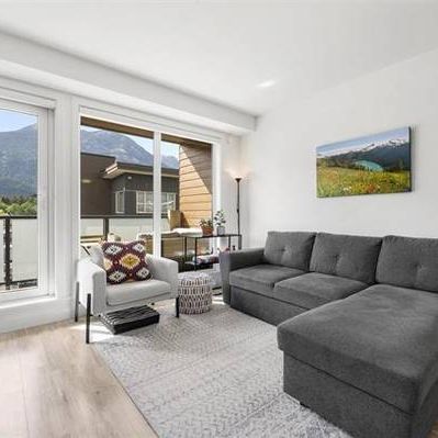 Modern 1-Bedroom + Den Condo with Spectacular Mountain Views - Photo 4