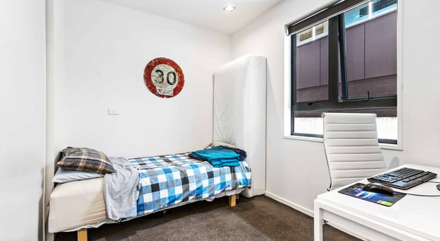 Oasis in the City! - Photo 1