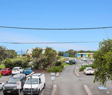 Fully Furnished 3-bedroom Unit - Photo 1