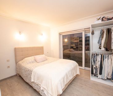 Modern gerenoveerd 1-slaapkamer appartement met berging en terras i... - Photo 3