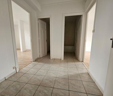 Location Appartement 4 pièces 103m² ST CHAMOND 42400 - Photo 1