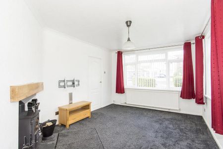 3 bedroom semi-detached house to rent - Photo 3