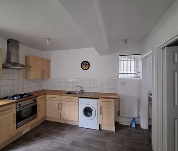 1 Bed Flat, Norwood High Street, SE27 - Photo 2