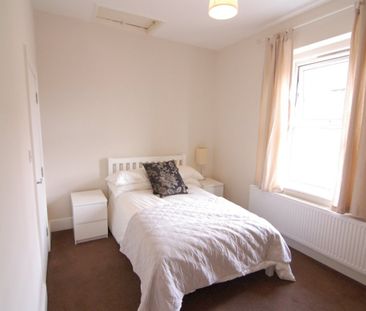 1 bed House Share - To Let - Photo 3