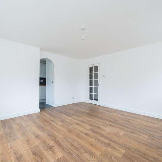 Samuel Close, Burbage House, SE14 - Photo 1