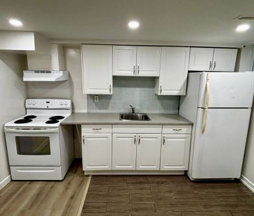 For Lease - 736 Sunnypoint Drive Unit# Basement B, Newmarket, Ontario - Photo 1