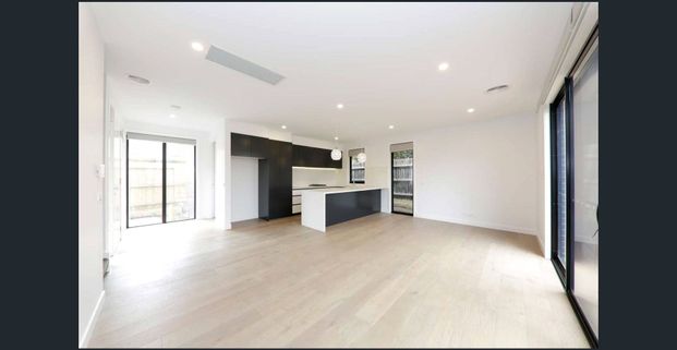 Luxury Living - Photo 1