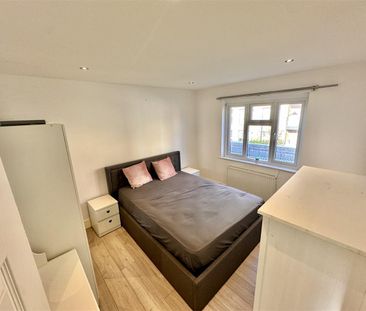 Bilton Road, Greenford - Photo 3