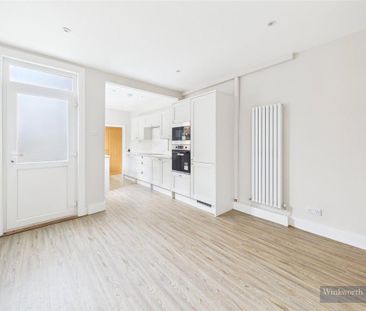 3 bedroom semi-detached house to rent - Photo 6