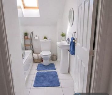1 bedroom in a house share to rent - Photo 4