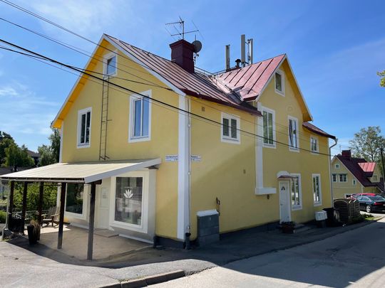 Rosbacken, Hässelby - Photo 1