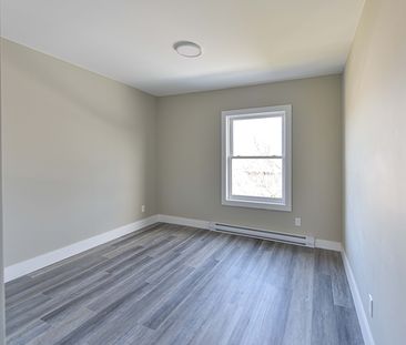 Orillia: 1 Bedroom Basement Apartment, Parkview Ave. - Photo 1