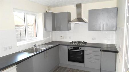 2 bedroom terraced house to rent - Photo 3