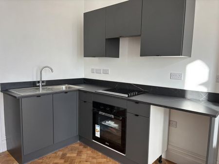 1 bedroom ground floor flat to rent - Photo 3