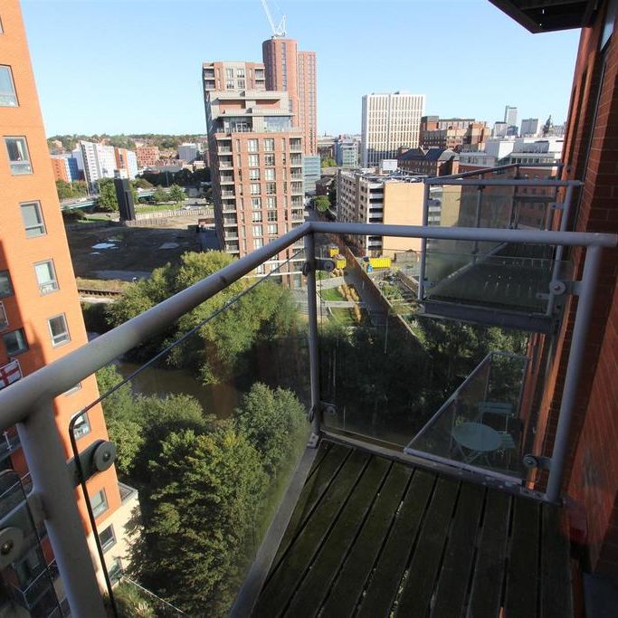 2 bedroom flat to rent - Photo 1