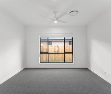 Modern Family Home in Sought-After Greenbank Estate - Photo 4