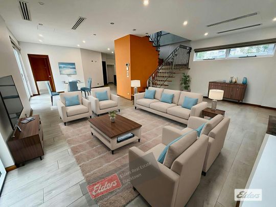 Quiet Street - Photo 1