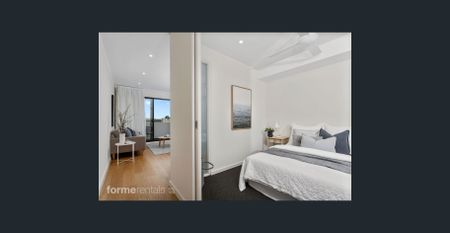 Stylish & Convenient - Photo 5